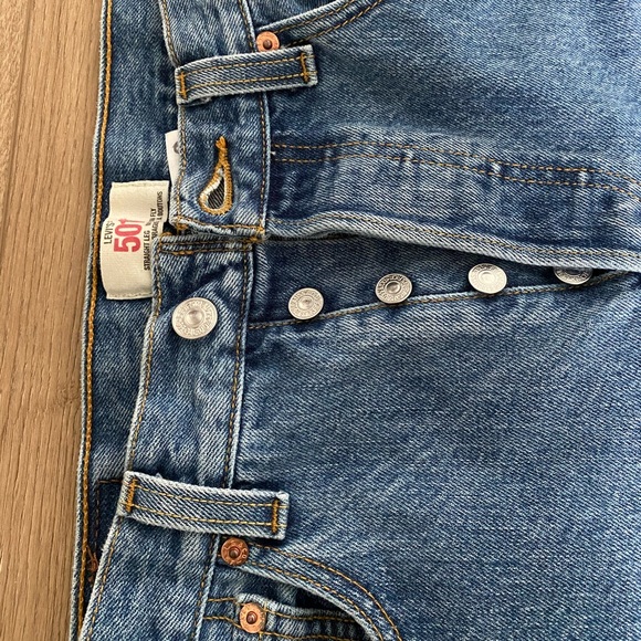 levi jeans - Picture 2 of 3